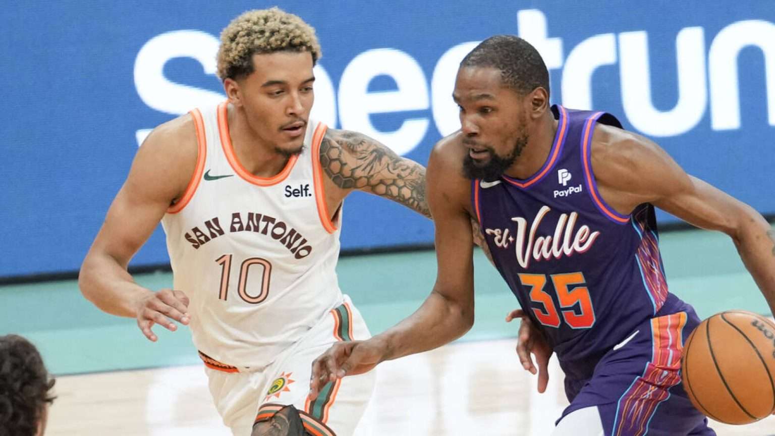 Ugly Loss Spurs Troubling Sign Suns Closing.jpg