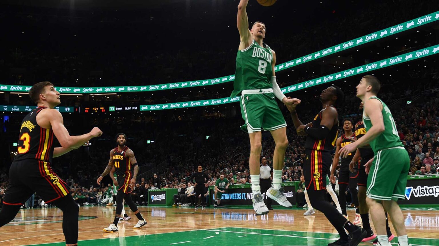 Porzingis vs the hawks 1.jpg