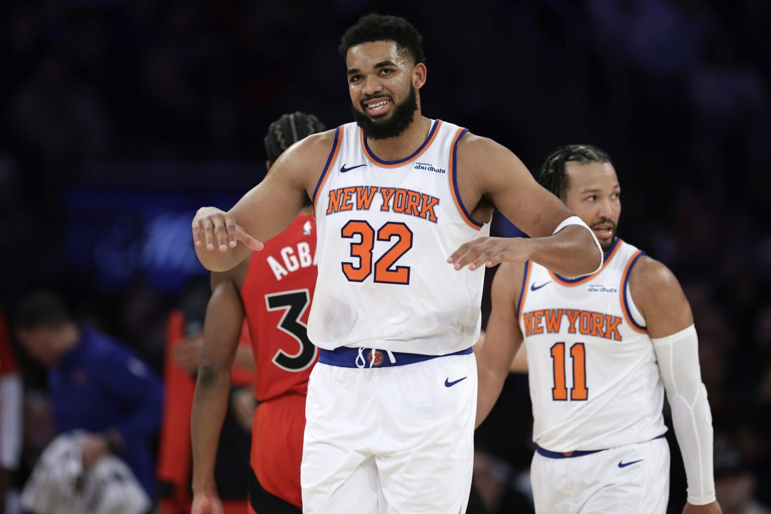 S10knickskarlanthonytowns jalenbrunsonphoto1 scaled.jpg