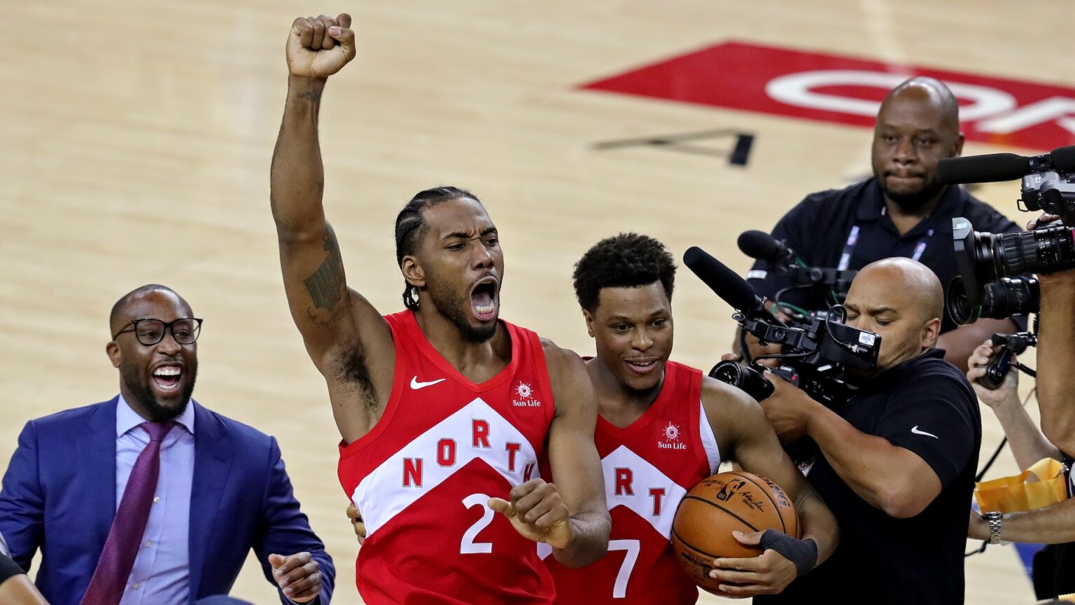 Kawhi leonard.jpg